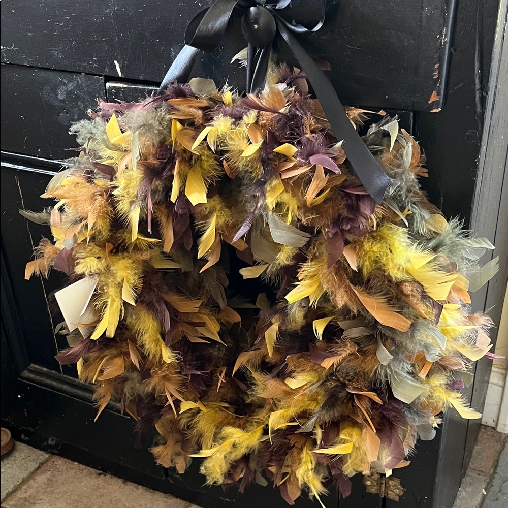 KATHRYN CLARKE Large Feather Wreath - Picture 12 of 12